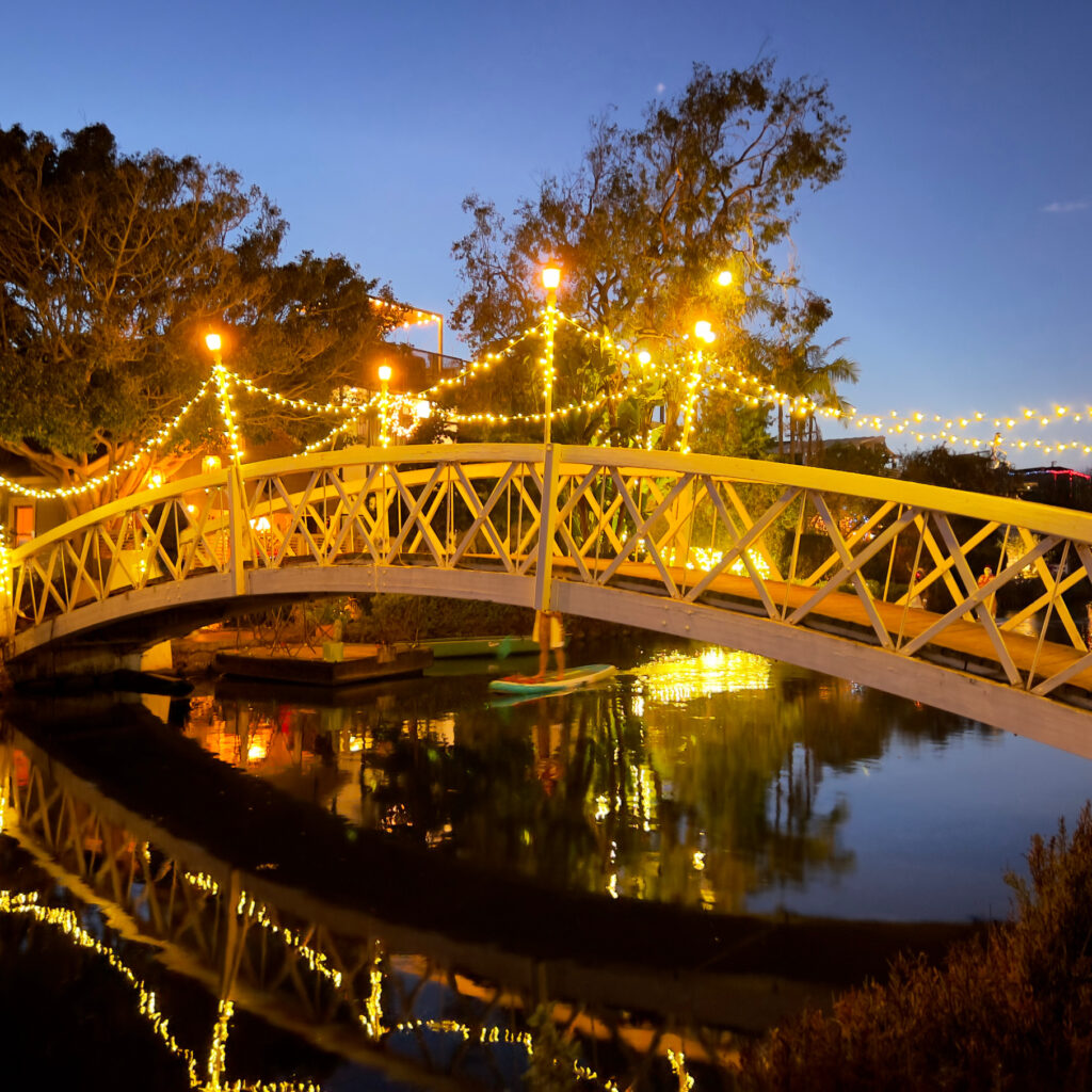 venice canals, southern California, sparkle, bridge, Christmas lights, homes, holiday decorations, mirror reflection